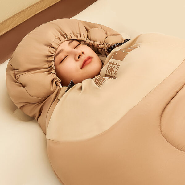 Sleeping bag with brim